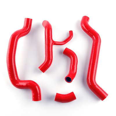 Servizio di stampaggio personalizzato per tubi di raffreddamento del radiatore in silicone in parti auto personalizzate