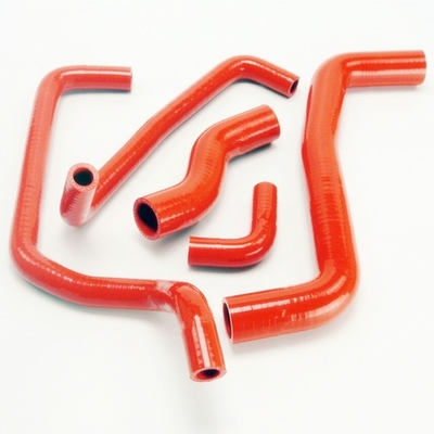 Servizio di stampaggio personalizzato per tubi di raffreddamento del radiatore in silicone in parti auto personalizzate