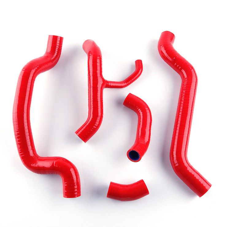 Servizio di stampaggio personalizzato per tubi di raffreddamento del radiatore in silicone in parti auto personalizzate